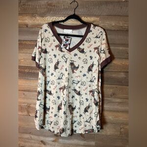 Rodeo Cowboy Tan and Brown V-Neck Western Print Short Sleeve Shirt Womens XL NWT